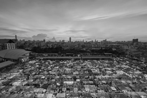 Black and White, Вид с воздуха на блошиный рынок — стоковое фото