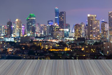 Bulanık ışıklar kentsel ofis binası twilights