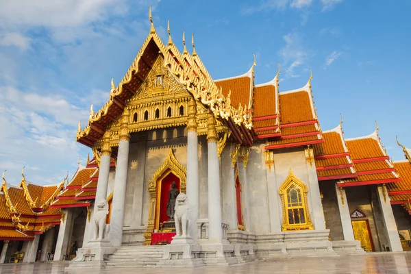 Marmeren tempel dicht omhoog, Bangkok Thailand — Stockfoto