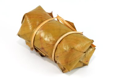 Tatlı yapışkan pirinç muz ile Khao Tom Mat denir