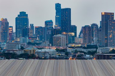 Havadan görünümü şehir şehir twilight saat