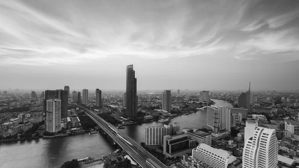Blanco y negro, Vista aérea Río Bangkok curvado —  Fotos de Stock