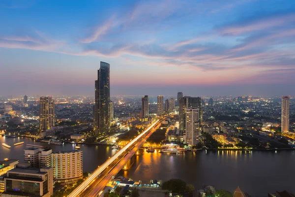 Fiume curvo sul centro di Bangkok, Thailandia — Foto Stock