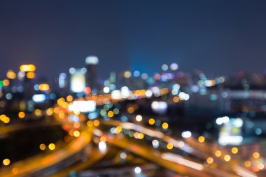 Bulanık ışıklar gece görünümü city ve otoyol twilight, arka plan deyimleri