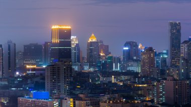 Alacakaranlık şehir Kulesi Bina Işıkları