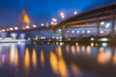 Bulanık bokeh asma köprü nehir açık