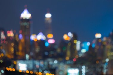 Bulanık alacakaranlık ışıklar ofis binası