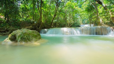 Güzel şelale, Huay Mae Ka Min