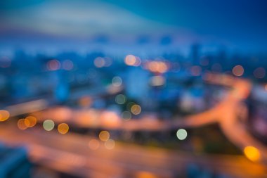 Gün doğmadan önce şehir expressway bokeh bulanıklık