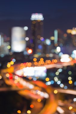 Soyut şehir bokeh ışıkları sırasında mavi saat