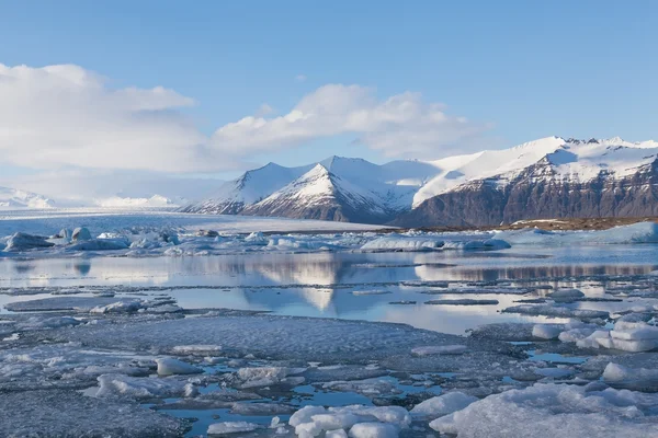 Jokulsarlon lagunu, krásná zima krajina obrázek — Stock fotografie