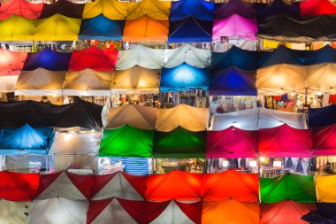 Birden çok renk bit pazarı ışıkları, Bangkok Tayland havadan görünümü