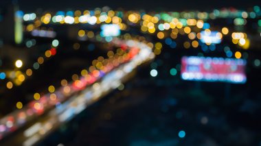 Geceleri kavisli soyut bulanık bokeh şehir Otoban