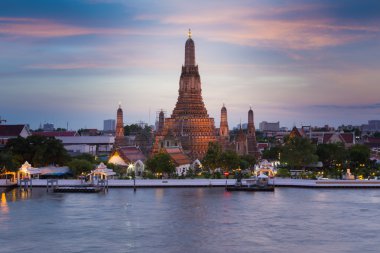 Şafak Wat Arun tapınak Nehri ön görünüm Tapınağı