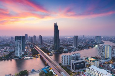 Bangkok şehir şehir merkezinde manzara nehrin kavisli