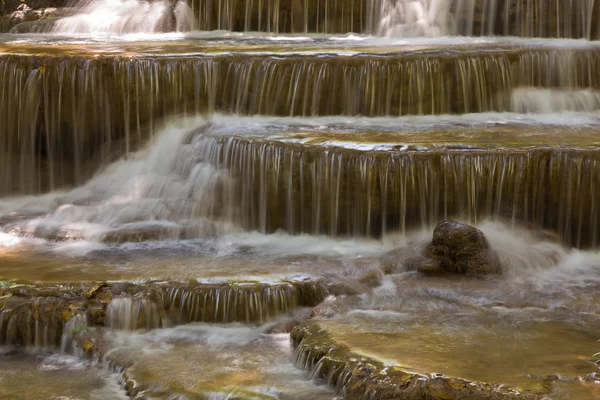 Cachoeiras naturais profundas, de perto — Fotografia de Stock