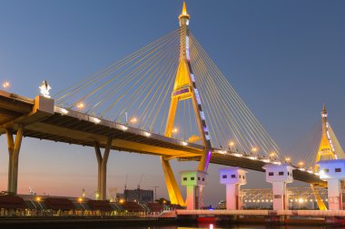 Bhumibol asma köprü Tayland