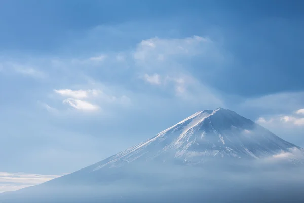 Fuji Dağı üstte, kaplı gösterisi ile yakın çekim, Japonya — Stok fotoğraf