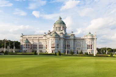 Anantasamakhom taht salonu mavi gökyüzü ile Bangkok