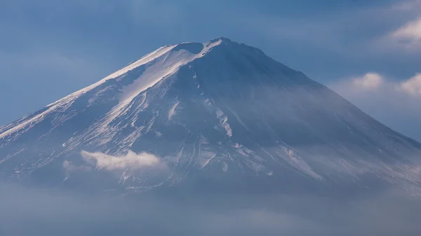 En iyi Fuji Dağı tepesinde kar yakından kaplı — Stok fotoğraf