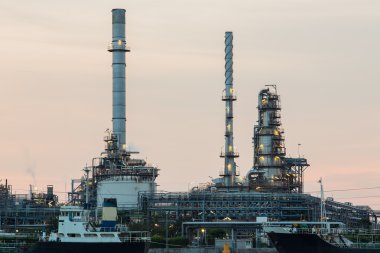 Petrol rafinerisi santralı