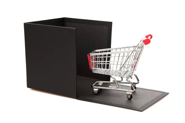 Concepto de compra Cesta y caja de regalo negro — Foto de Stock