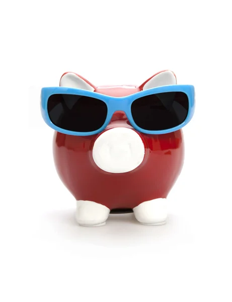 Piggy Bank poartă ochelari de soare — Fotografie, imagine de stoc