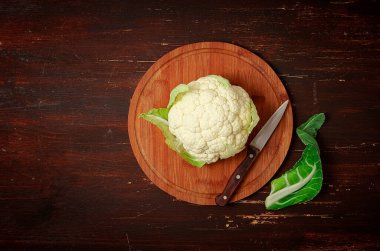 Karnabahar, ahşap arka planda, yatay, insan yok.,