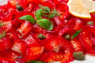 Pancar, İskandinav çerezi, pancar gravlax, hafif tuzlu balık, ev yapımı, insan yok.,