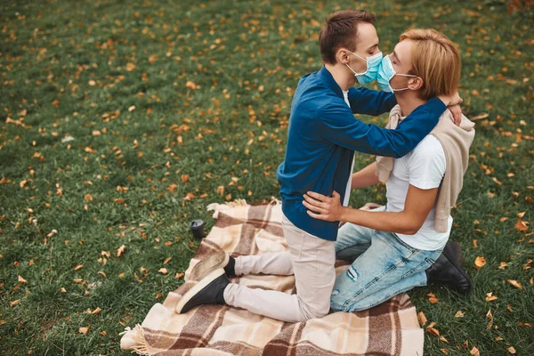 Romantic Gay Couple Outdoors Love Coronavirus Two Handsome Men Kissing — Foto de Stock