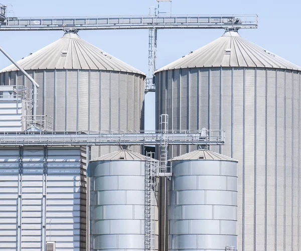 Tároló létesítmény gabonafélék, és a biogáz-termelés — Stock Fotó