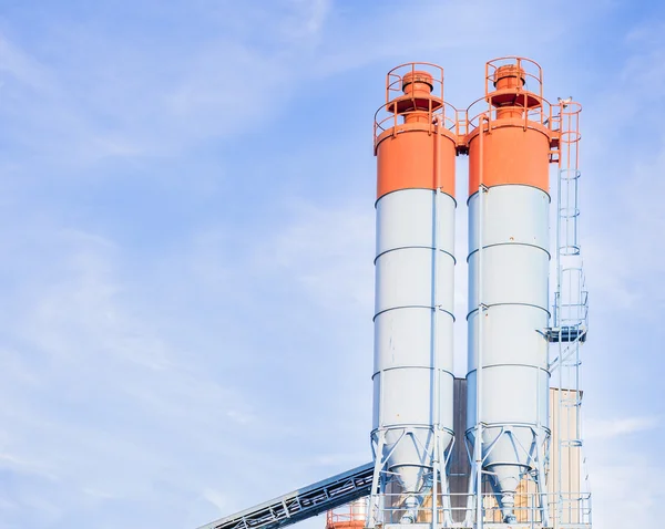 Silos for the production of cement — Stock Photo, Image