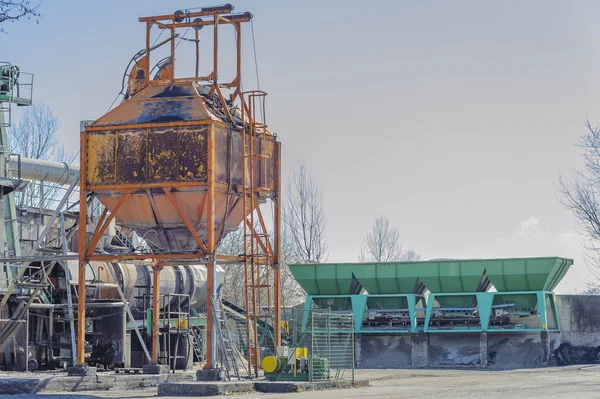 Kieswaschanlage zur Herstellung von Beton. — Stockfoto