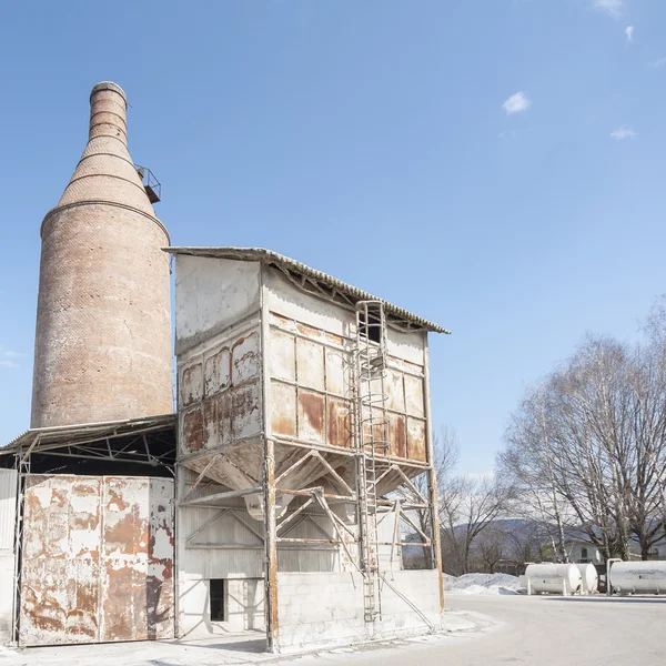 Ancienne usine de production de chaux . — Photo