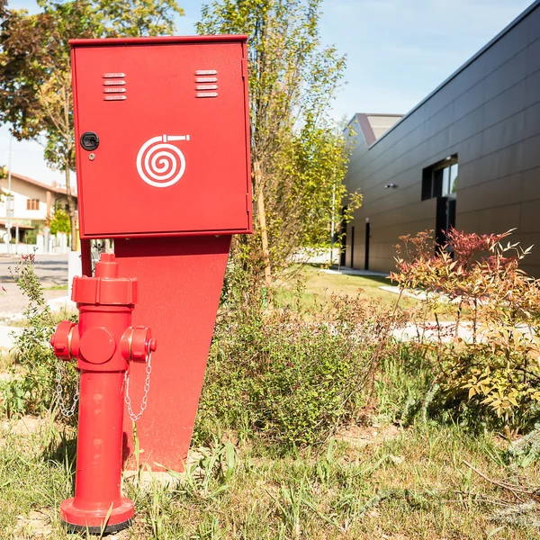 Bouche d'incendie et récipient pour le tuyau d'incendie et le lieu de travail d'incendie — Photo