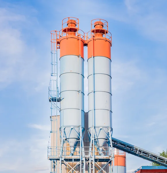 Silos for the production of cement — Stock Photo, Image
