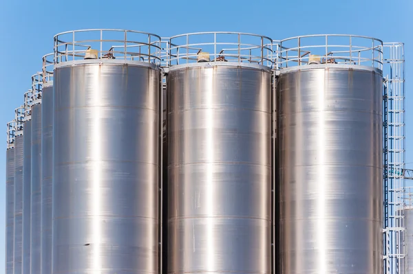 Planta química, contenedores — Foto de Stock