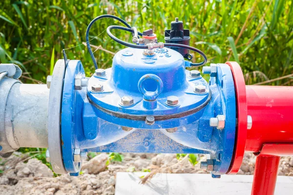 Shut-off valve for irrigation pipes — Stock Photo, Image