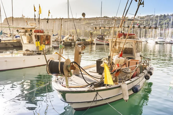 Fishing boats in harbor — Stock Photo, Image