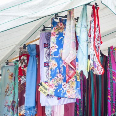 Kadınlar için şal