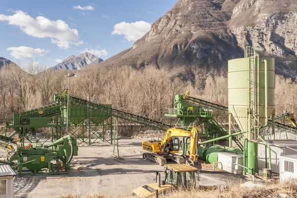 Grus utvinning fabrik. — Stockfoto