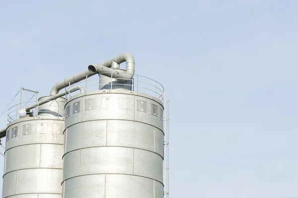 Industriële silo's in de chemische industrie — Stockfoto