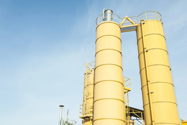 Concrete mixing silo, site construction facilities. — Stock Photo, Image