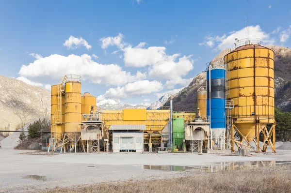 Planta para la producción de hormigón . —  Fotos de Stock