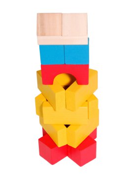 çok renkli çocuk ahşap küpleriyle kule