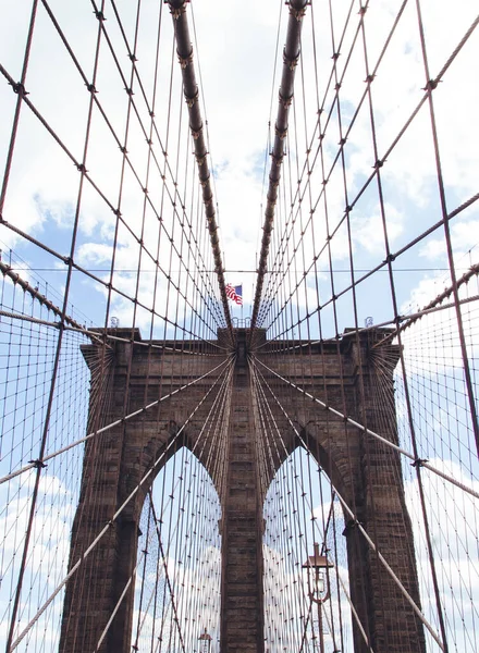 Detail Van Symmetrische Ophangkabels Van Brooklyn Bridge — Stockfoto