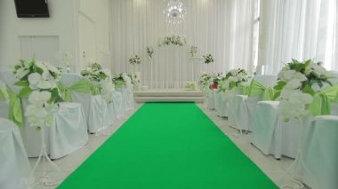 Düğün töreni için dekore edilmiş salon