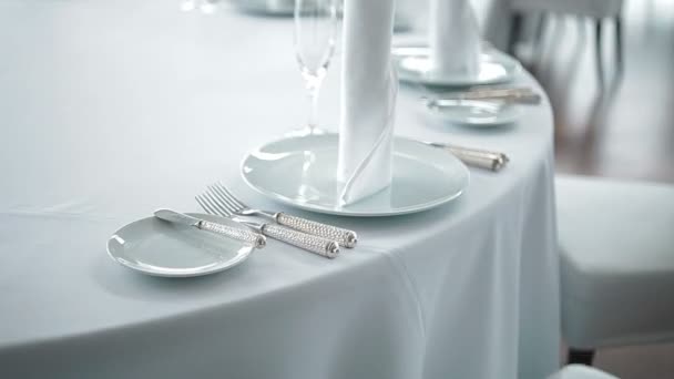 Table settings. Close up. Steadicam shot — Stock Video