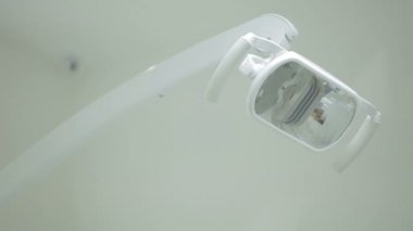 dişçi ofisinde lamba.