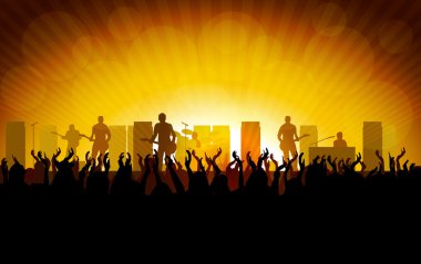 rock konseri, insanlar ellerini yükselterek